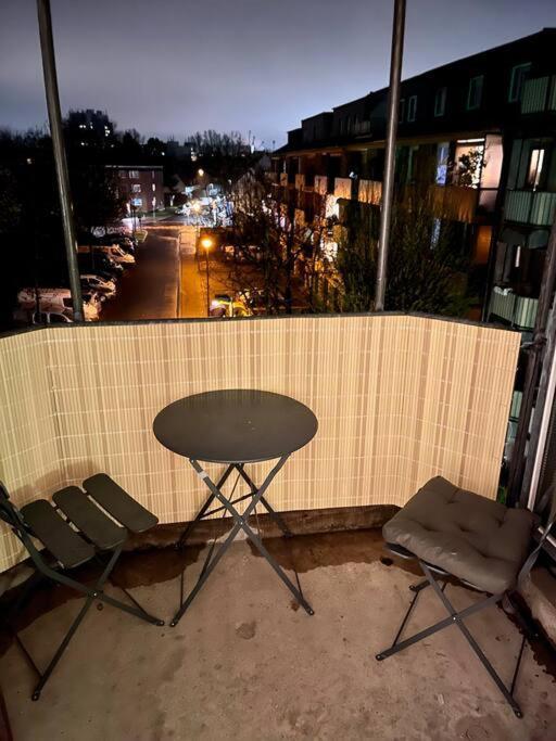 Schickes Apartment Mit Balkon In دوسلدورف المظهر الخارجي الصورة